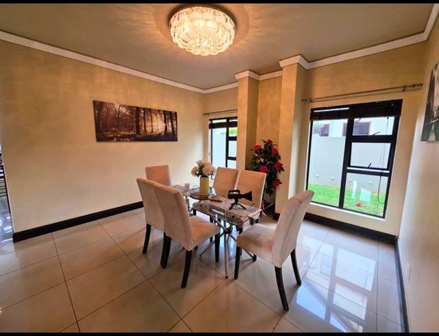 4 BEDROOM HOUSE FOR SALE IN GLEN ERASMIA